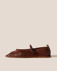 Hereu Soft Shoes | DANSA SUPPLE SHINY - Pleated-Toe Mary Jane Pump - Women