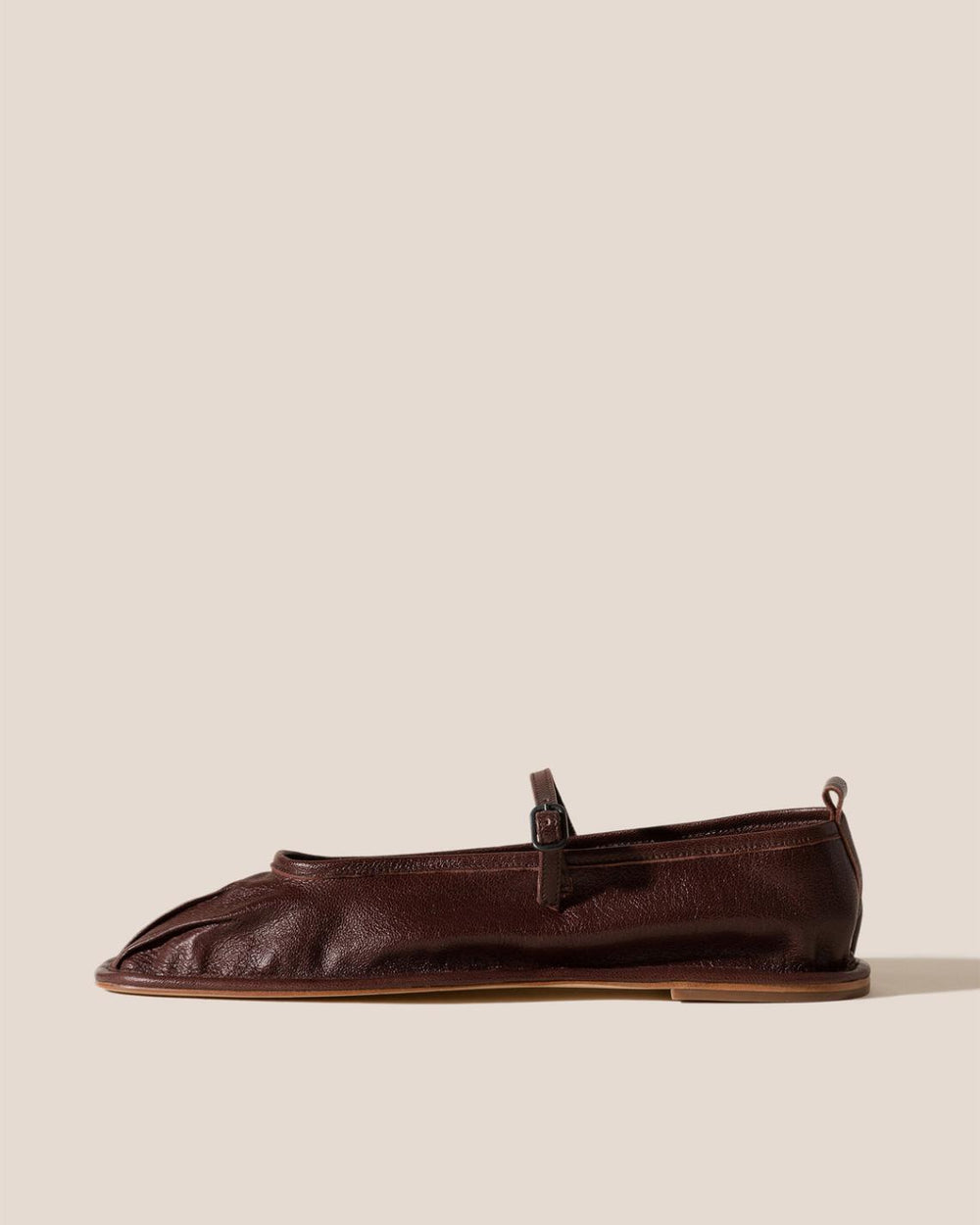 Hereu Soft Shoes | DANSA SUPPLE SHINY - Pleated-Toe Mary Jane Pump - Women