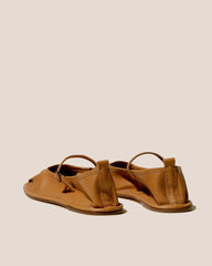 Hereu Soft Shoes | DANSA SUPPLE SHINY - Pleated-Toe Mary Jane Pump - Women