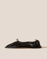Hereu Soft Shoes | PUNTERA - Pleated-Toe Pump - Women