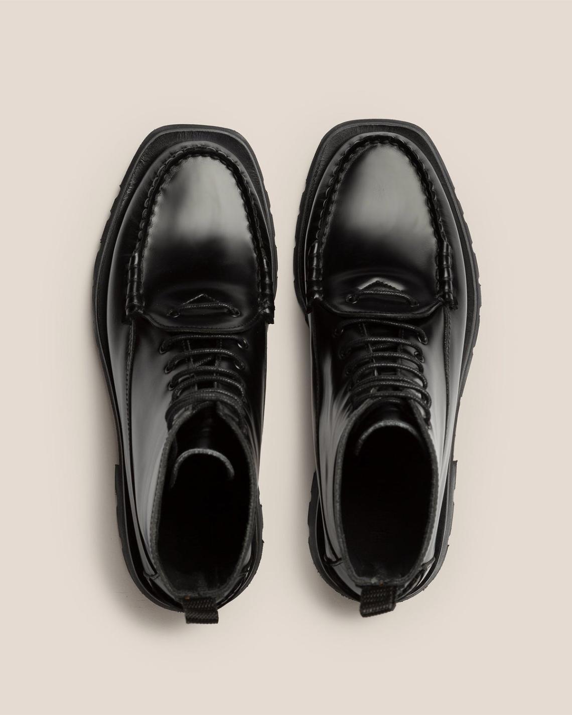 Hereu Boots | CORDO - Tread Sole Lace-Up Loafer Boot - Women