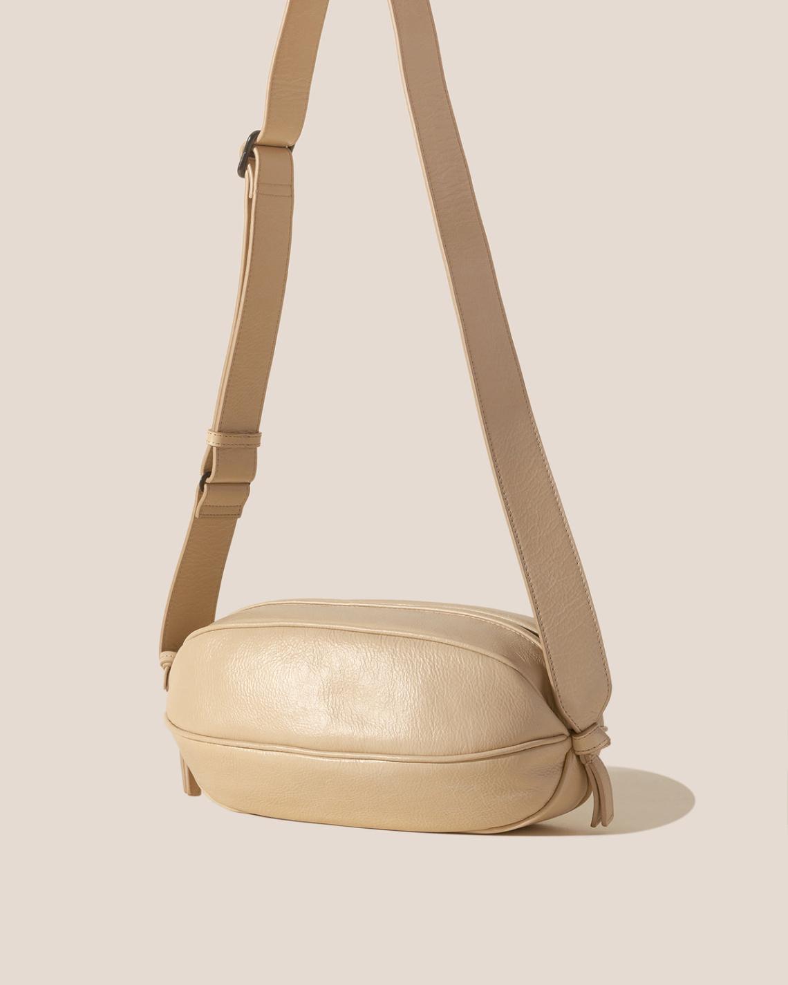 Hereu Crossbody Bags | BOYA L DISTRESSED - Ball-Shaped Crossbody Bag - Women/Men