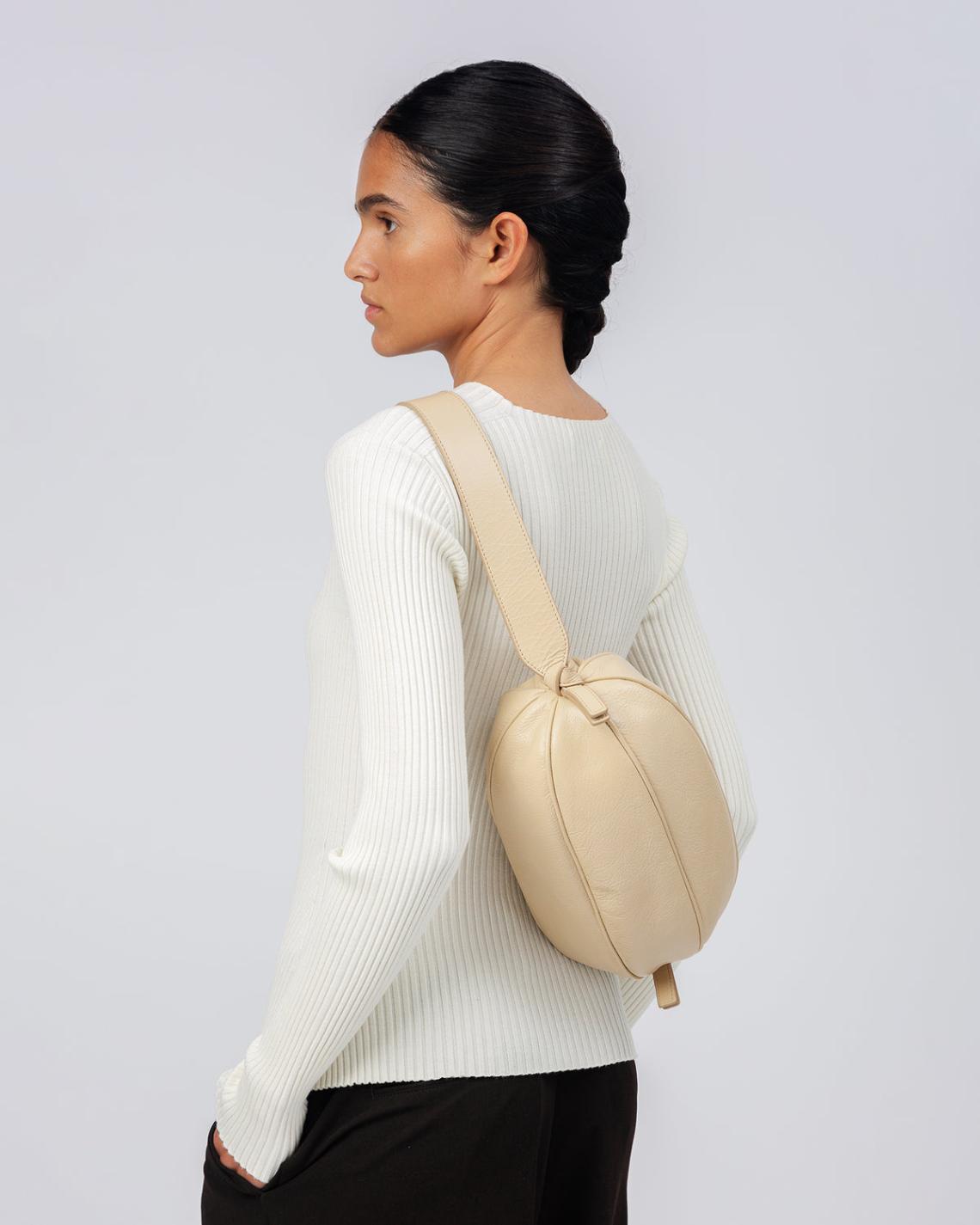 Hereu Crossbody Bags | BOYA L DISTRESSED - Ball-Shaped Crossbody Bag - Women/Men