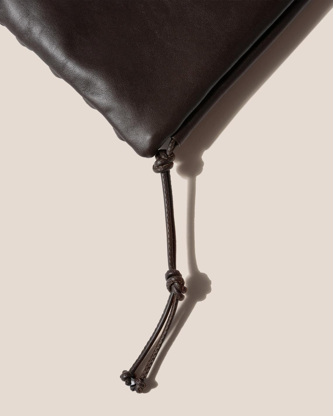 Hereu Crossbody Bags | TRENA - Flat Square Crossbody Bag - Women/Men