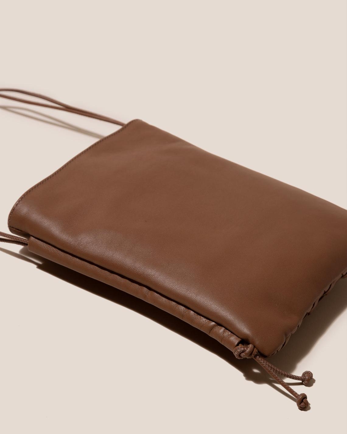 Hereu Crossbody Bags | TRENA - Flat Square Crossbody Bag - Women/Men