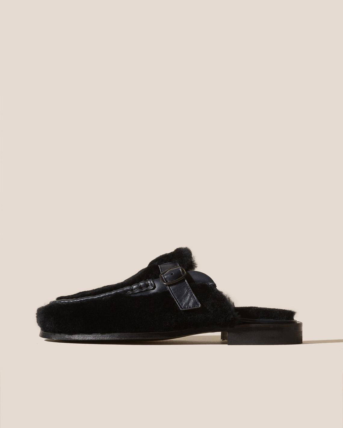 Hereu Loafers | BARRACA SHEARLING - Buckle-strap Mule Loafer - Women