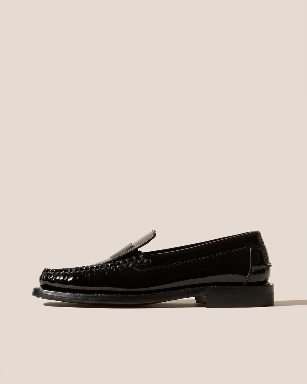 Hereu Loafers | SINEU GLOSSY - Interlaced-detail Slip-on Loafer - Women