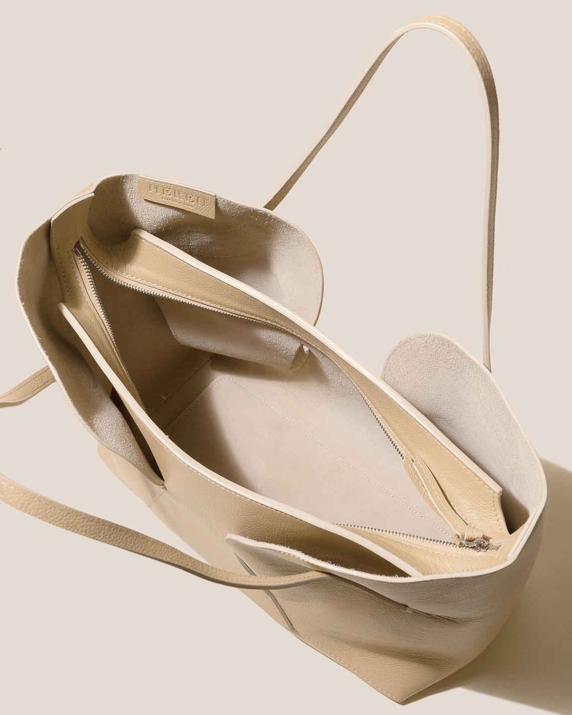 Hereu Shoulder Bags | SEPAL L GRAINY - Large Tulip Shape Zipped Tote Bag - Women