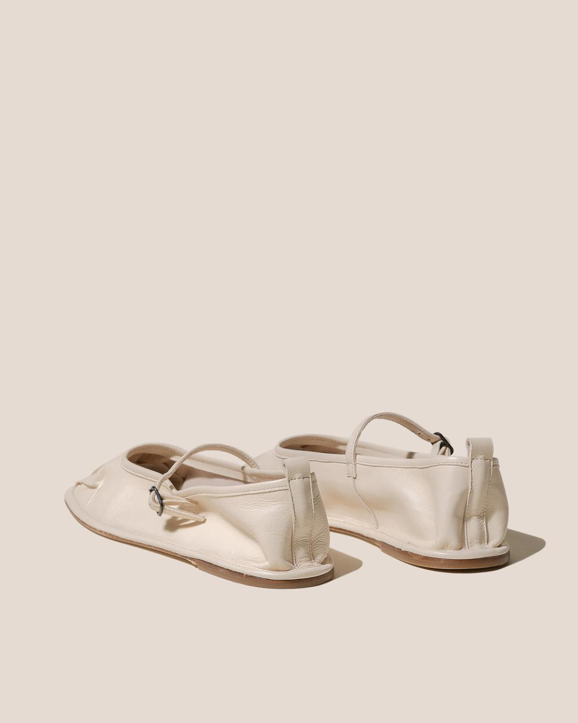 Hereu Soft Shoes | DANSA - Pleated-Toe Mary Jane Pump - Women