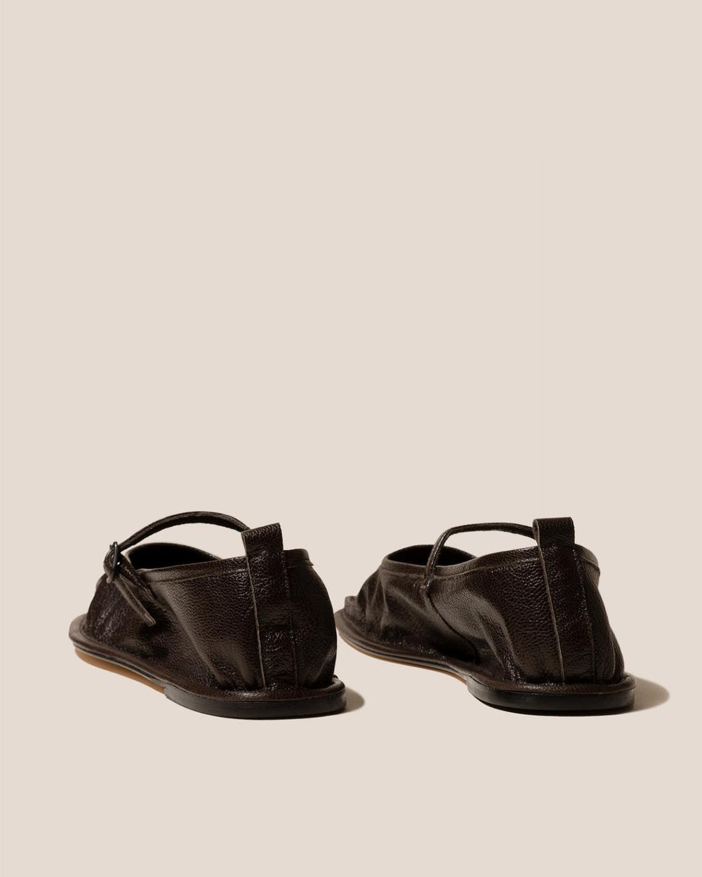 Hereu Soft Shoes | DANSA SUPPLE SHINY - Pleated-Toe Mary Jane Pump - Women