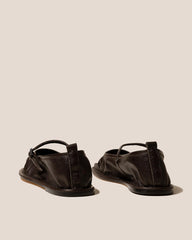 Hereu Soft Shoes | DANSA SUPPLE SHINY - Pleated-Toe Mary Jane Pump - Women