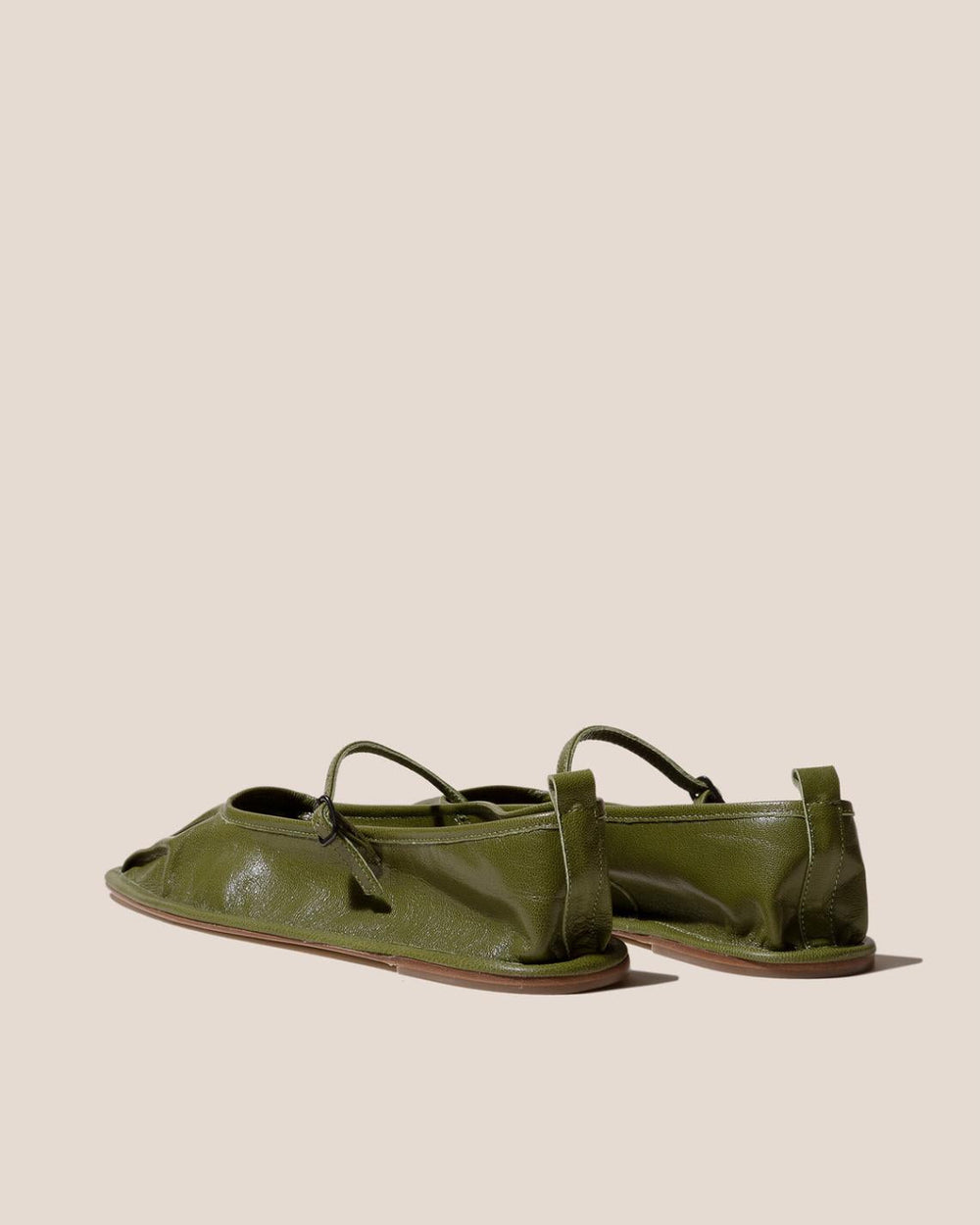 Hereu Soft Shoes | DANSA SUPPLE SHINY - Pleated-Toe Mary Jane Pump - Women