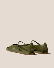 Hereu Soft Shoes | DANSA SUPPLE SHINY - Pleated-Toe Mary Jane Pump - Women
