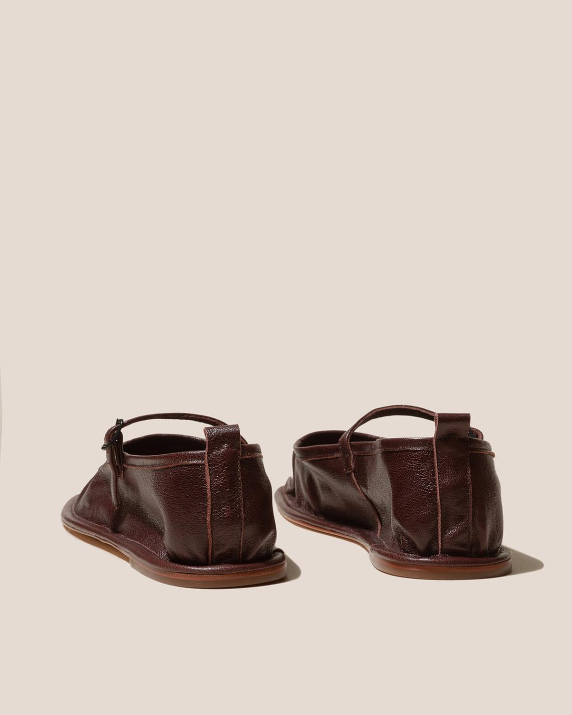 Hereu Soft Shoes | DANSA SUPPLE SHINY - Pleated-Toe Mary Jane Pump - Women