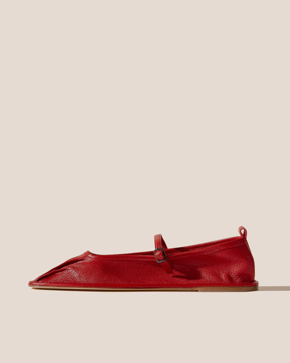 Hereu Soft Shoes | DANSA SUPPLE SHINY - Pleated-Toe Mary Jane Pump - Women
