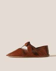 Hereu Soft Shoes | LLASADA CRINKLED GLOSSY - Front-Knot Pump - Women