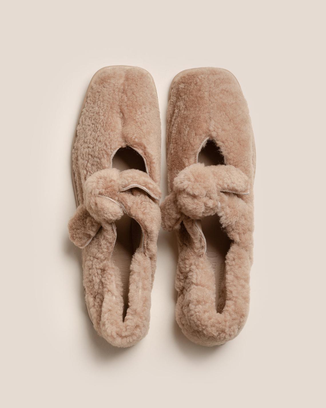Hereu Soft Shoes | LLASADA CURLY SHEARLING - Front-Knot Pump - Women