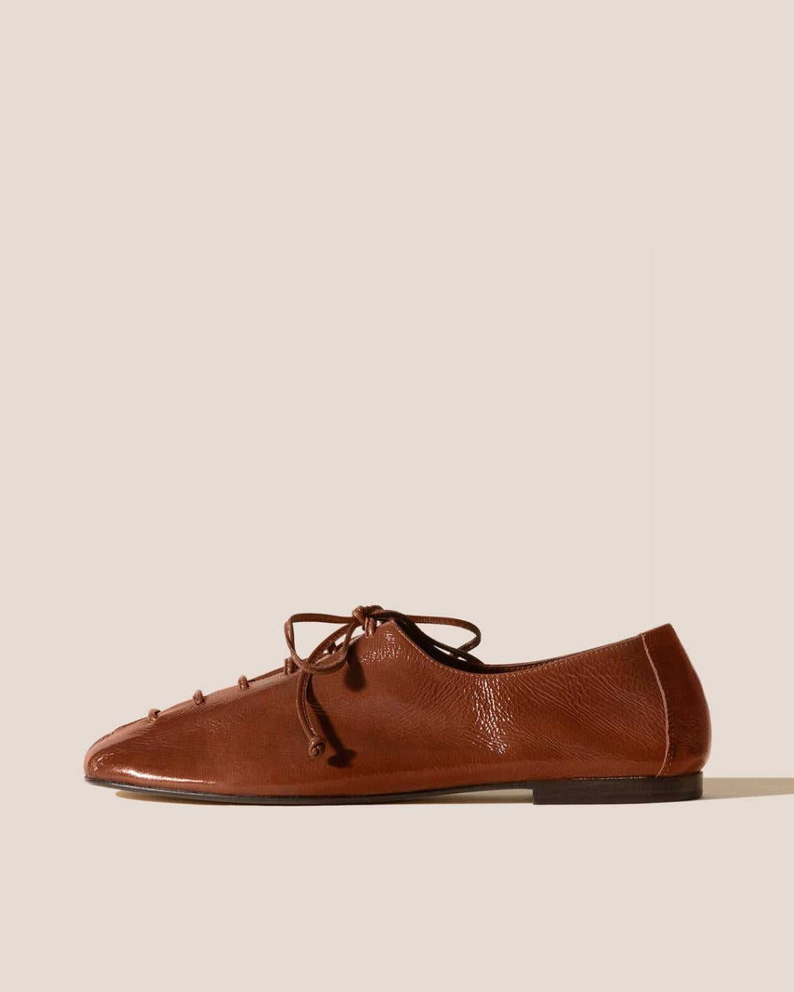 Hereu Soft Shoes | PLEGADA CRINKLED GLOSSY - Deconstructed Lace-up Shoe - Women