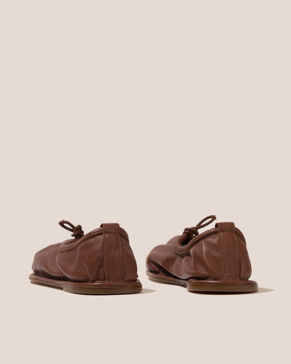 Hereu Soft Shoes | PUNTERA - Pleated-Toe Pump - Women