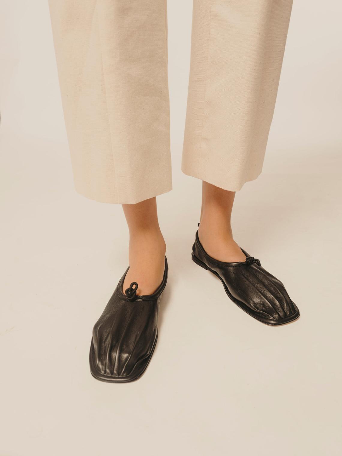 Hereu Soft Shoes | PUNTERA - Pleated-Toe Pump - Women